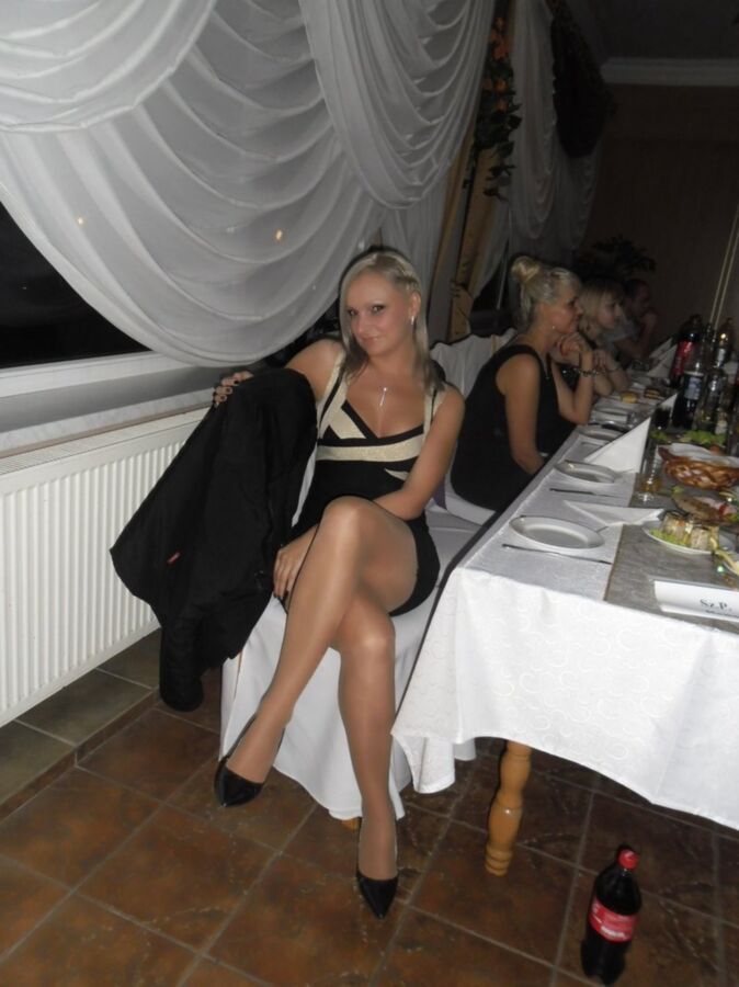 Amateur girls with legs in pantyhose