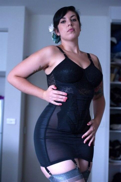 ANOTHER SET OF WOMEN IN GIRDLES AND SHAPE WEAR!!