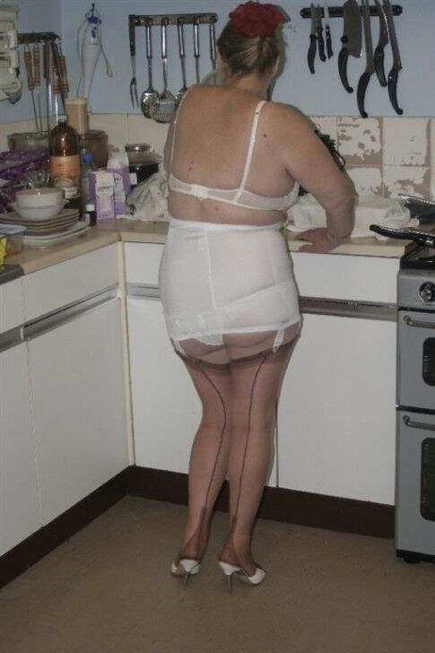 ANOTHER SET OF WOMEN IN GIRDLES AND SHAPE WEAR!!