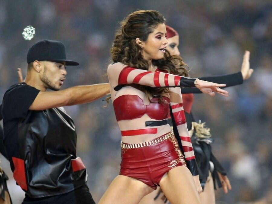 Selena Gomez - Sexy Red Leather Outfit