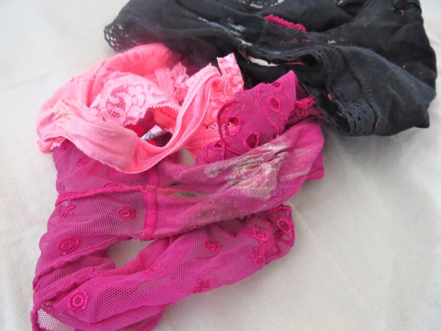 Panties of her week ... which one ?