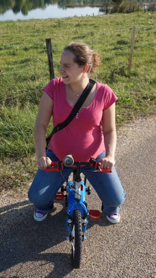 Girls On Bikes (Pedaling)