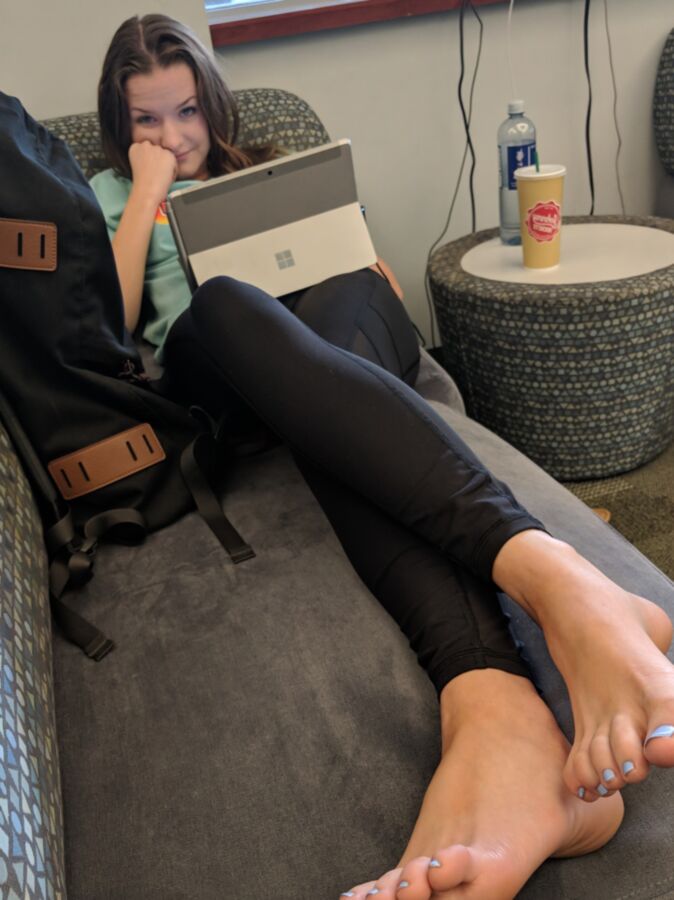 footqueenboo amateur candid teen feet in university library