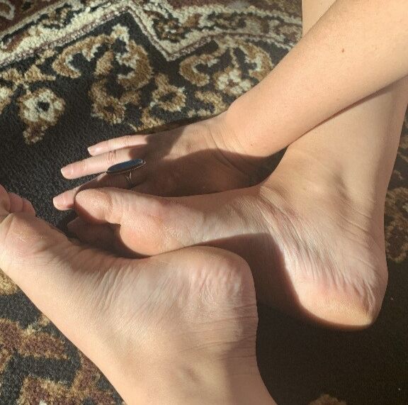 Hippie Teen Feet