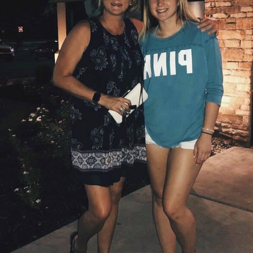 Mom or Daughter 5?