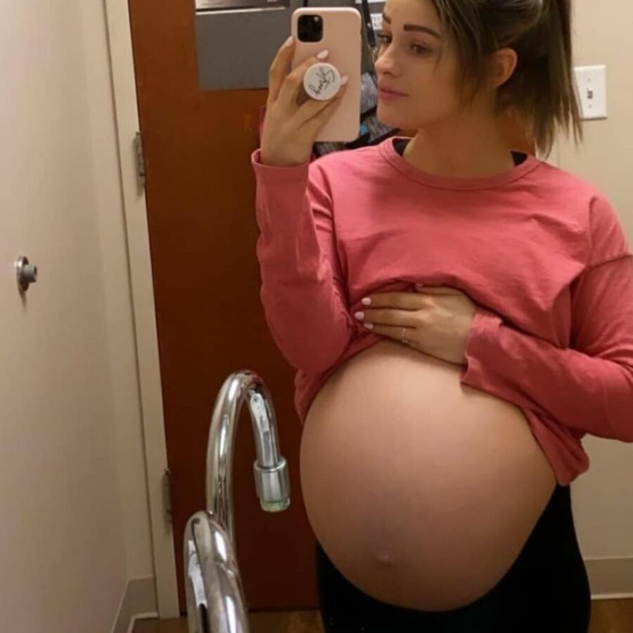 Non nude pregnant teens