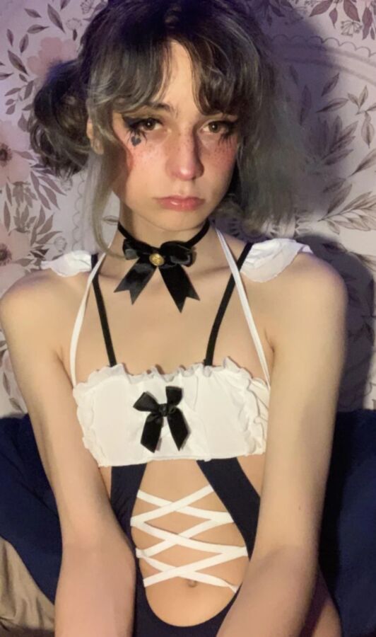 Sexy Femboy twink  - u/Cdbel