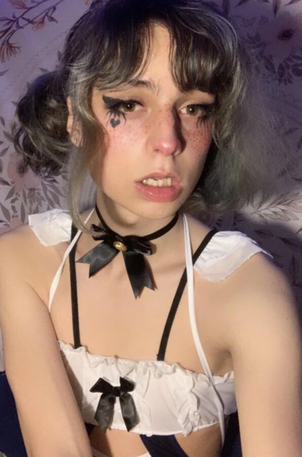 Sexy Femboy twink  - u/Cdbel