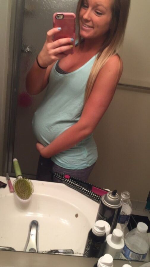 Blonde preggo teen selfies