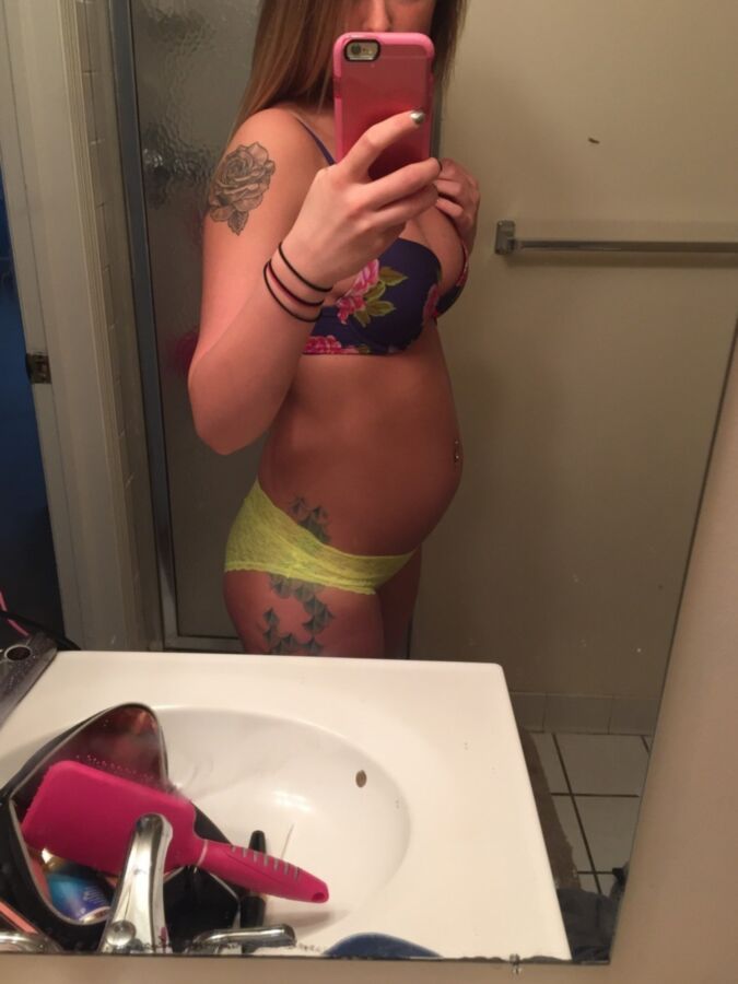 Blonde preggo teen selfies