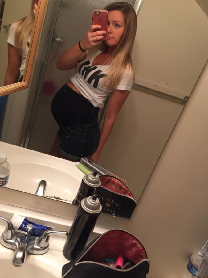 Blonde preggo teen selfies