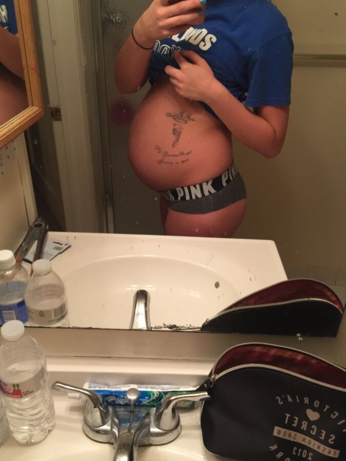 Blonde preggo teen selfies