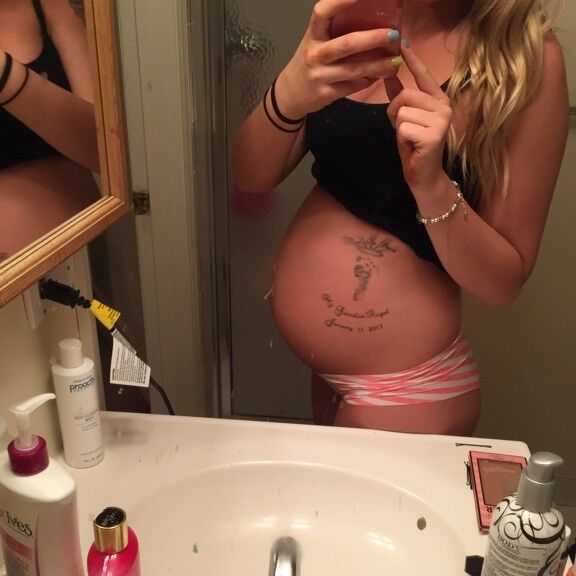 Blonde preggo teen selfies