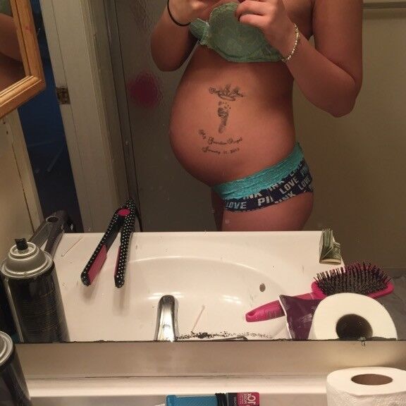 Blonde preggo teen selfies