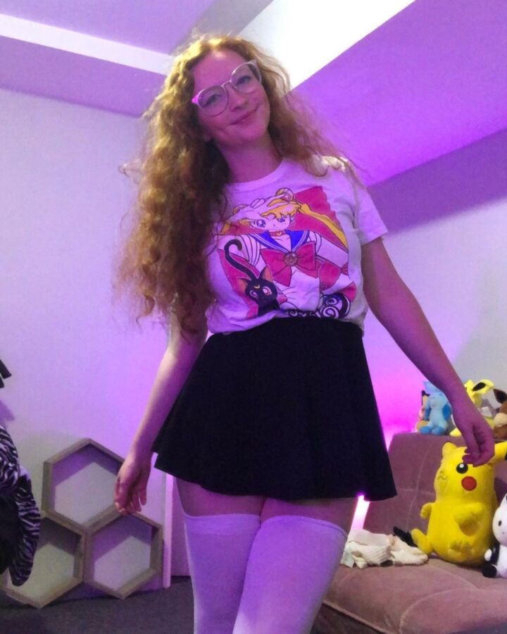 nn ruiva peituda e-girl