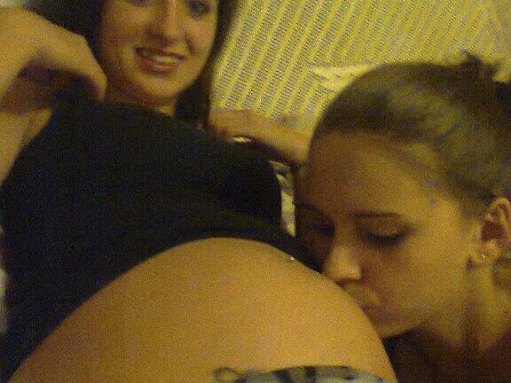 Pregnant Teen Selfshots