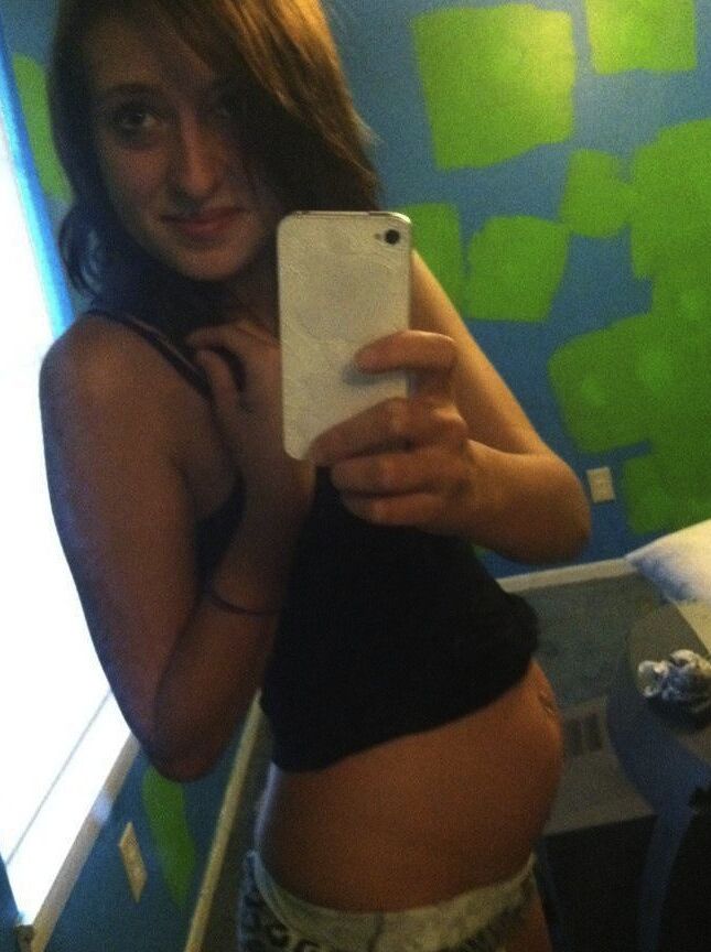 Pregnant Teen Selfshots