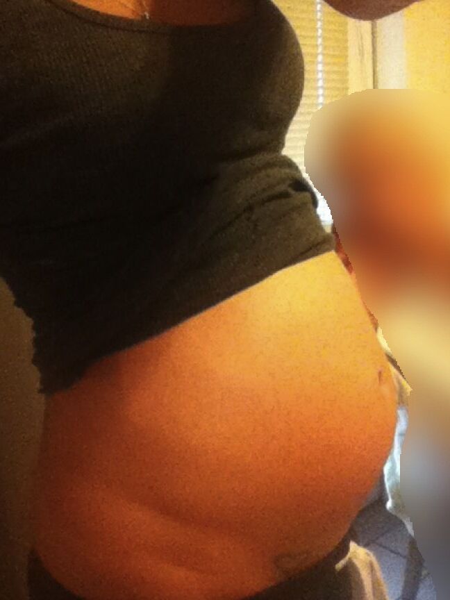 Pregnant Teen Selfshots