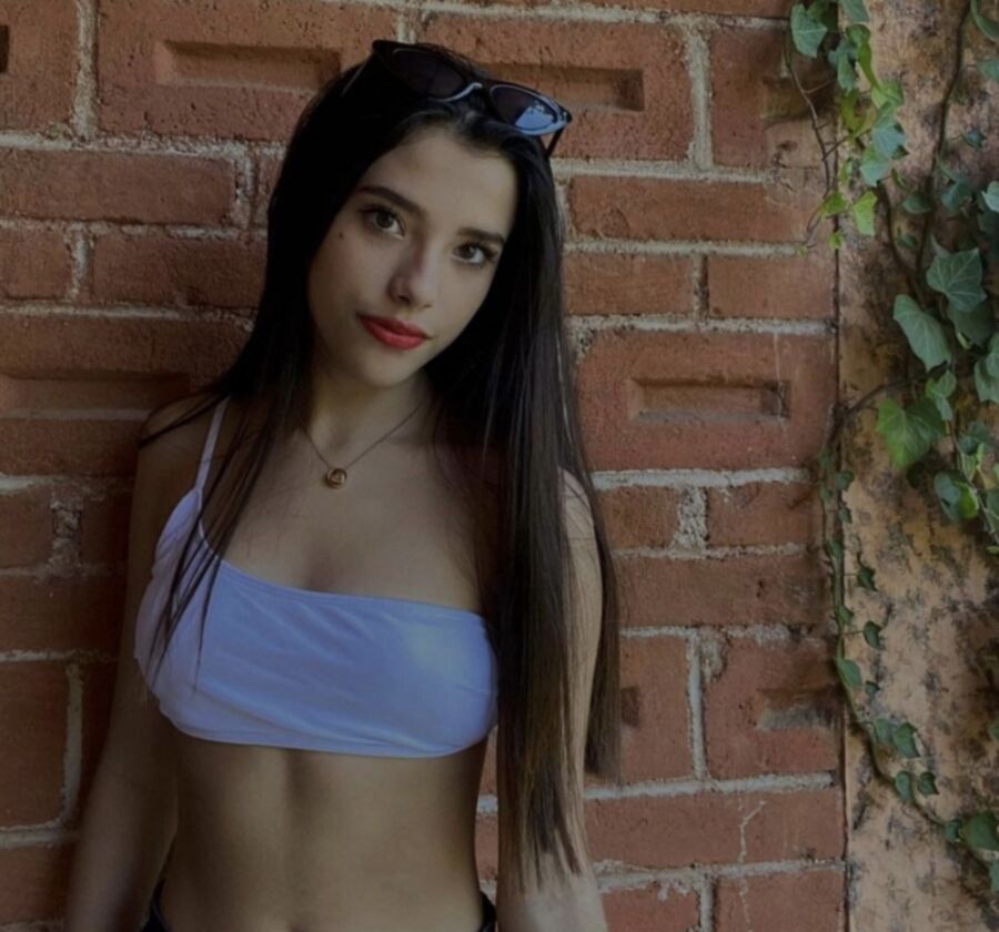 Valeria tiny sexy teen