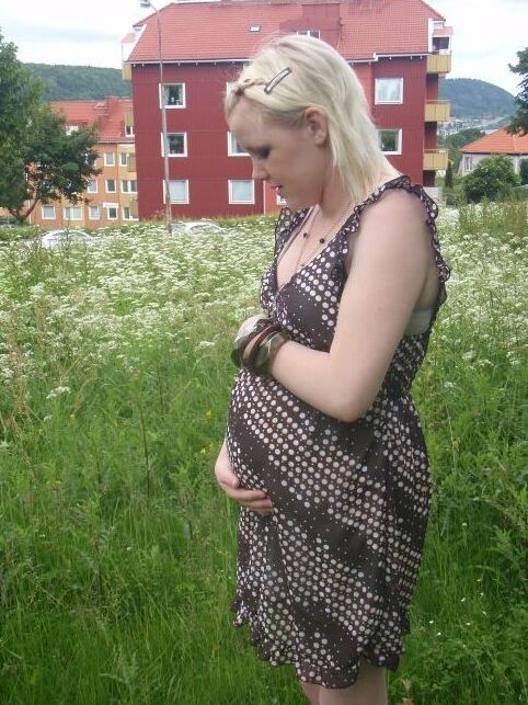 Pregnant teen from Sweden