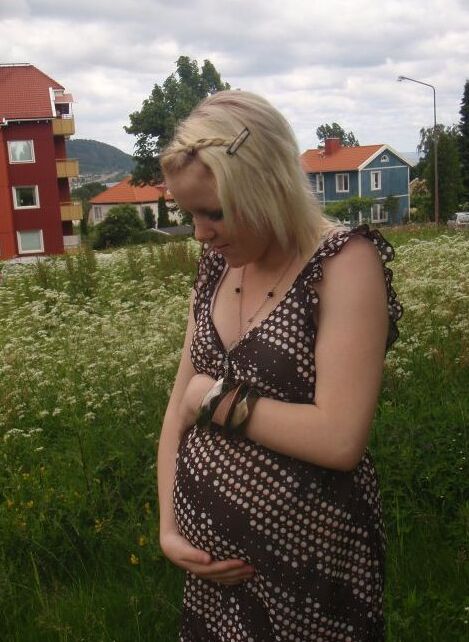 Pregnant teen from Sweden