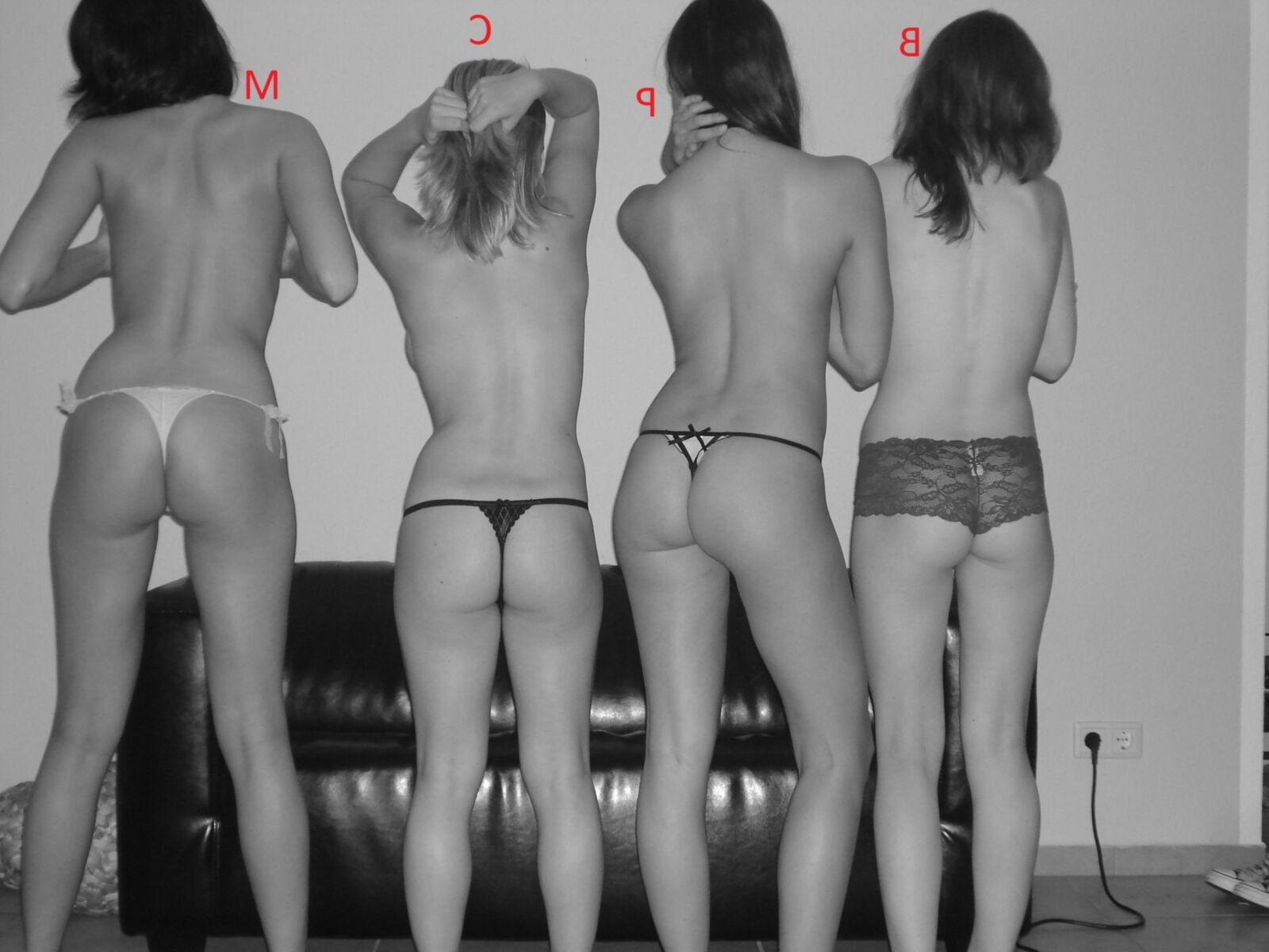 Vier Partygirls welche wuerdet ihr voegeln ?