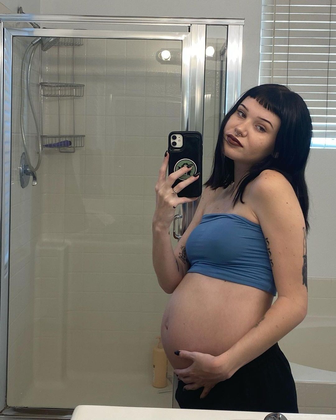 Pregnant teen goth