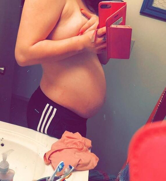 Slutty Pregnant Teen Elle Gray ~ Comment Your Worst Guys ;)