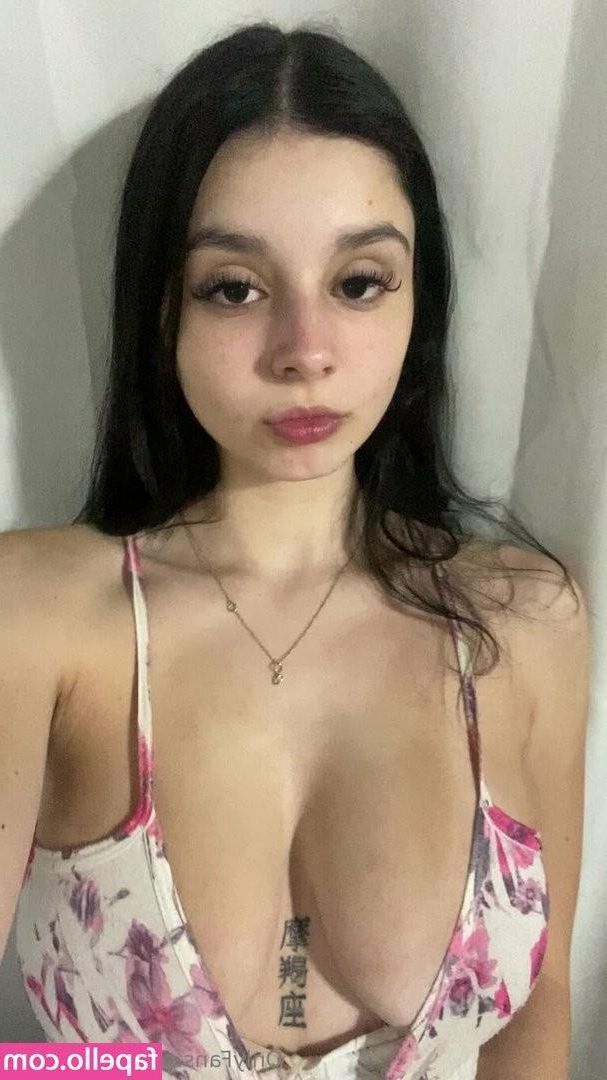 Tetona Flaca Latina