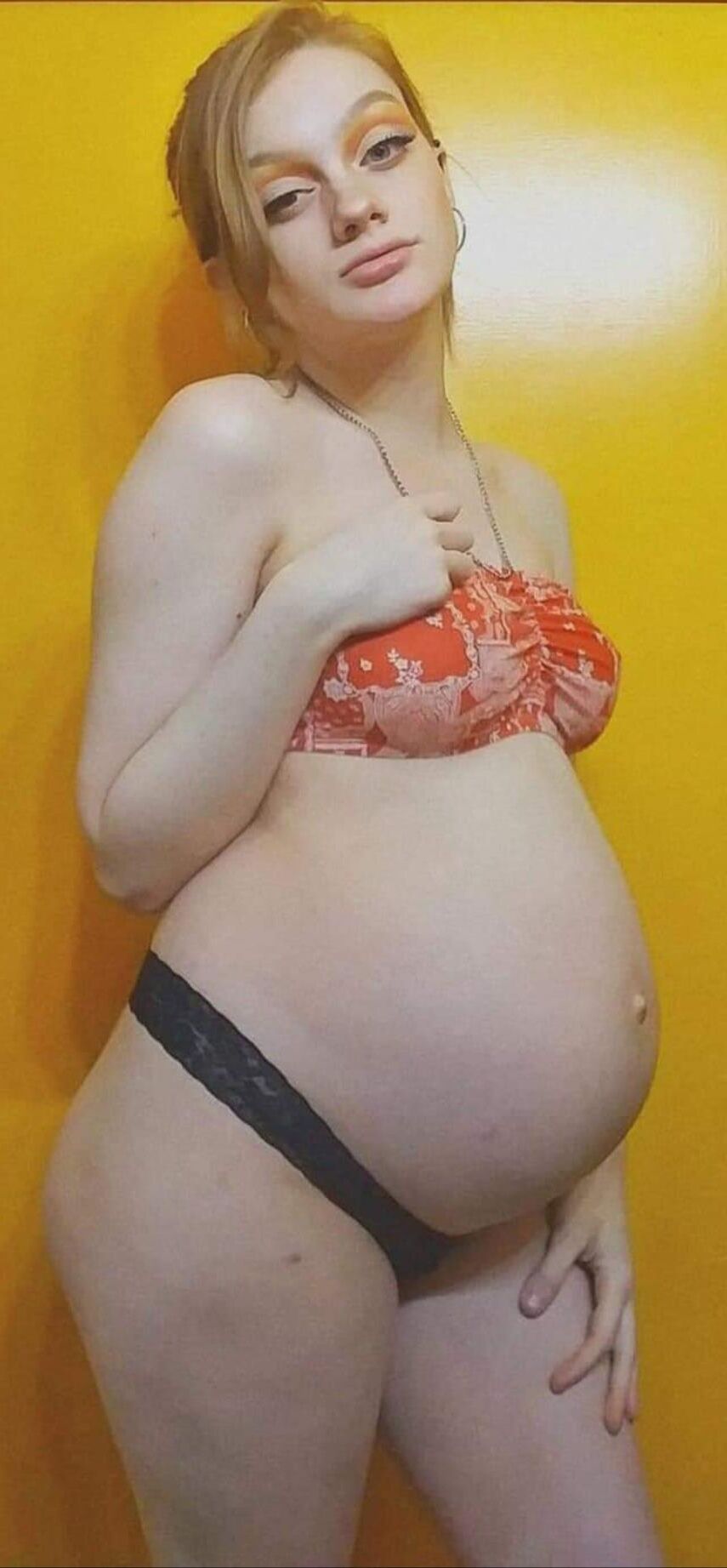 Pregnant teen 70