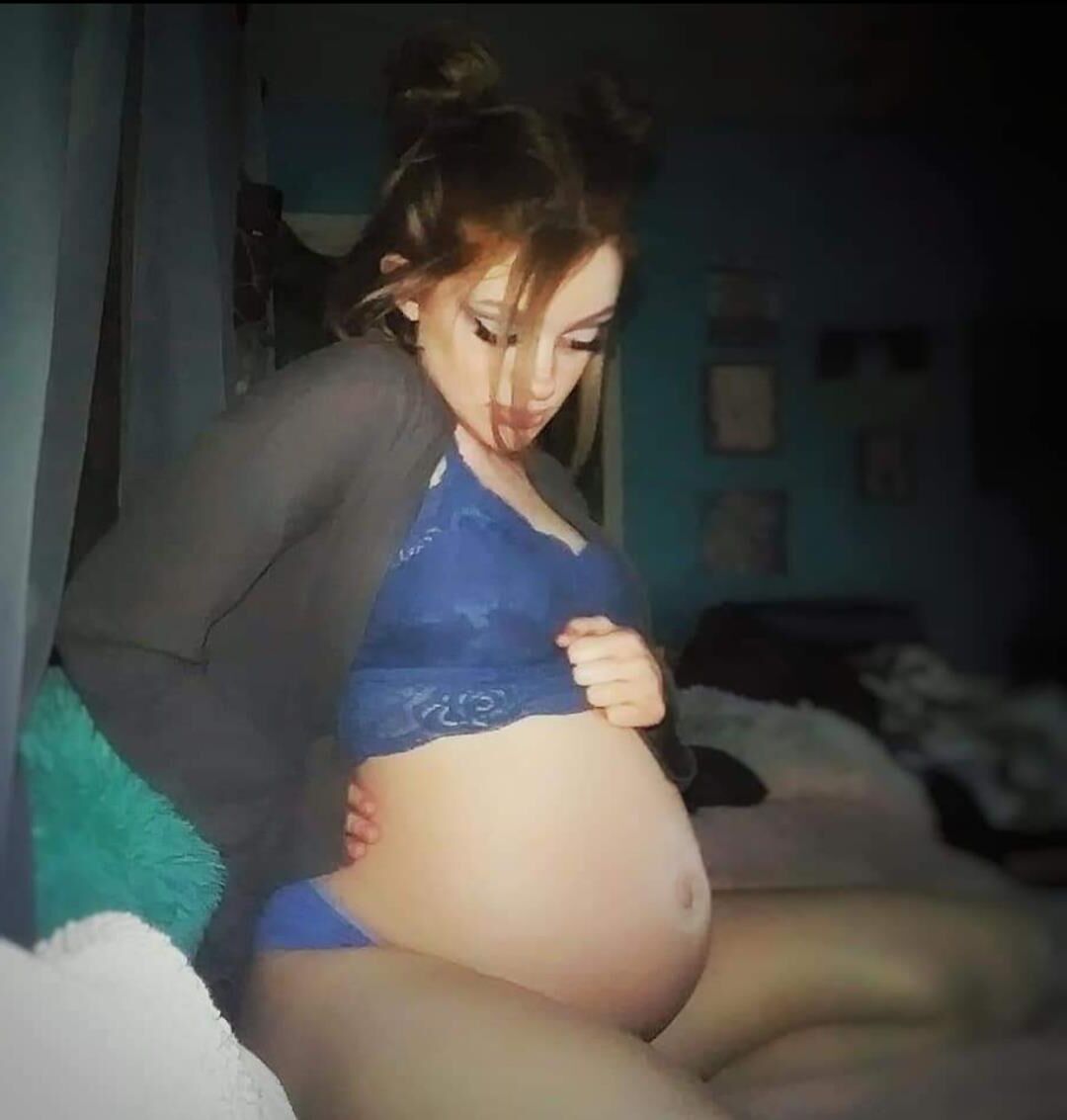 Pregnant teen 70