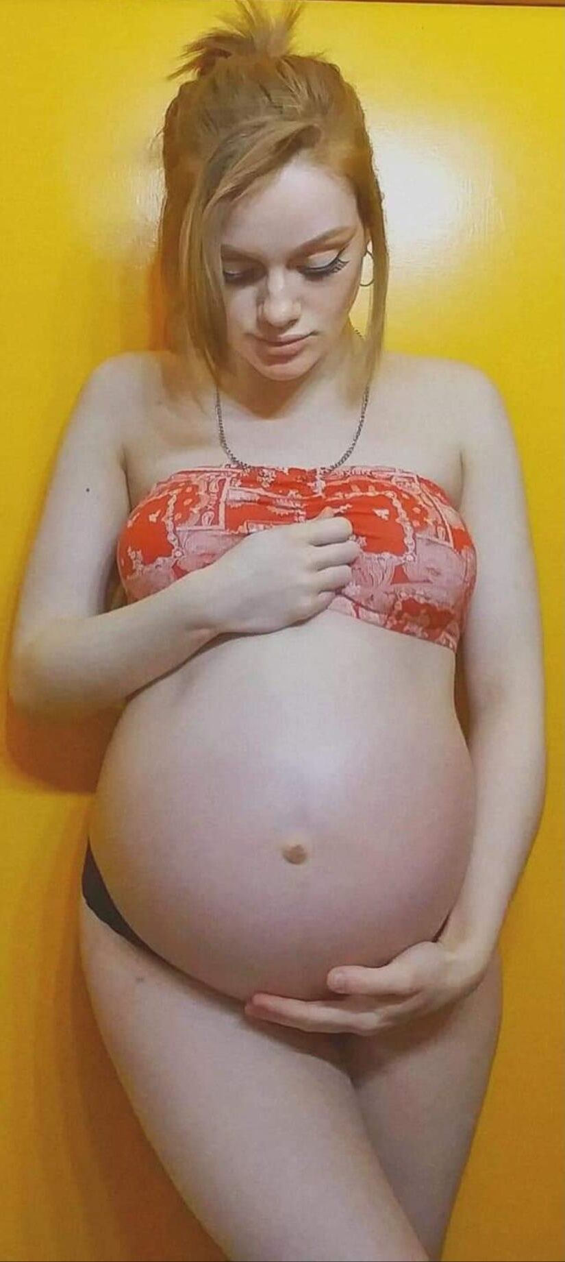 Pregnant teen 70