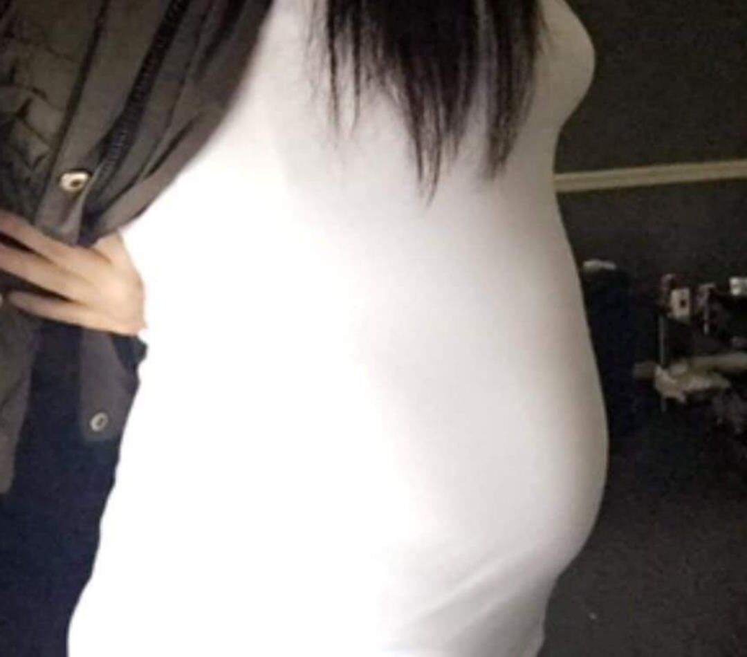 Pregnant teen 72