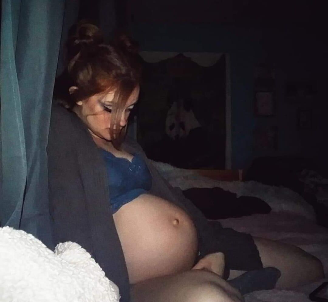 Pregnant teen 70