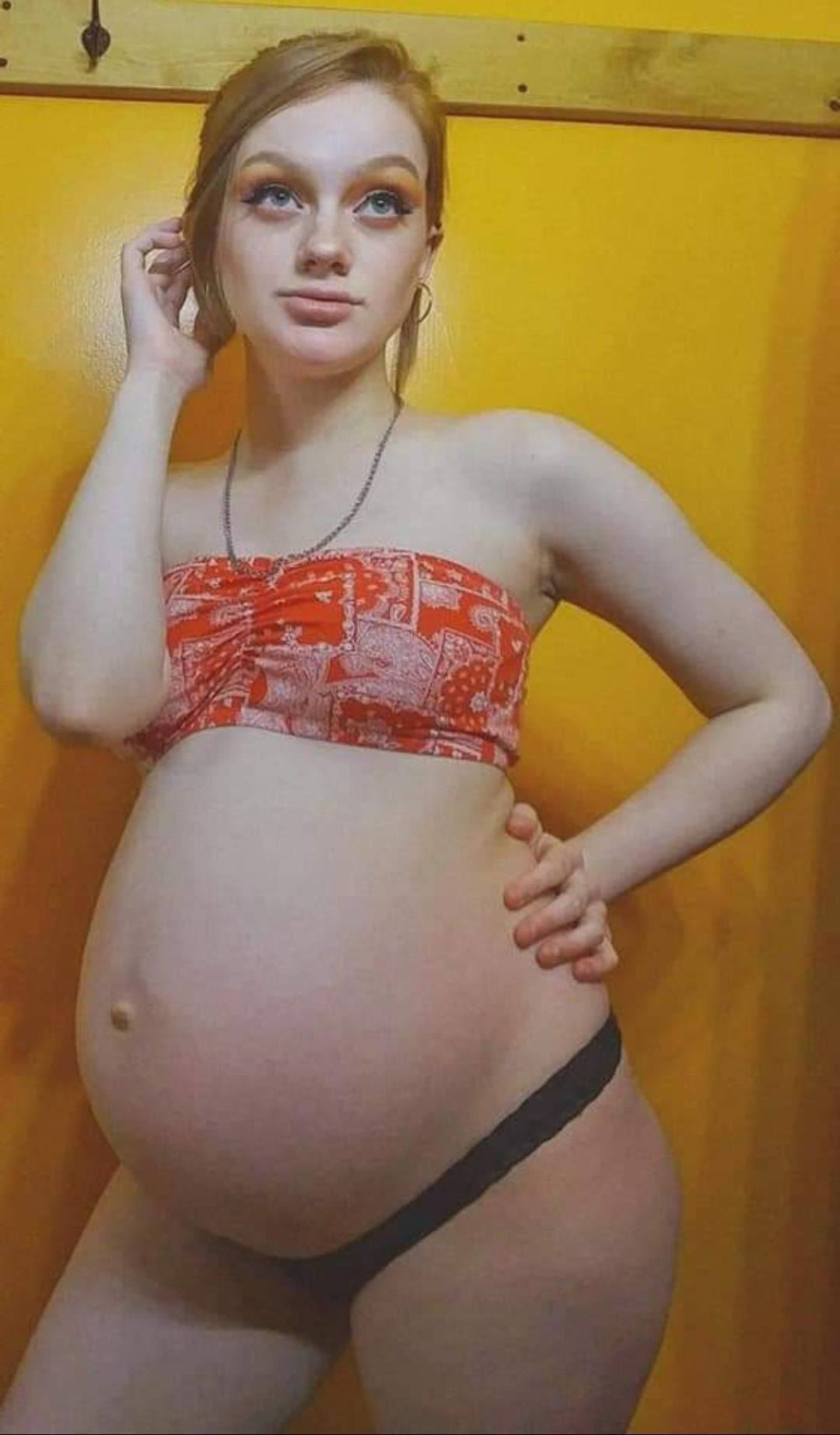 Pregnant teen 70