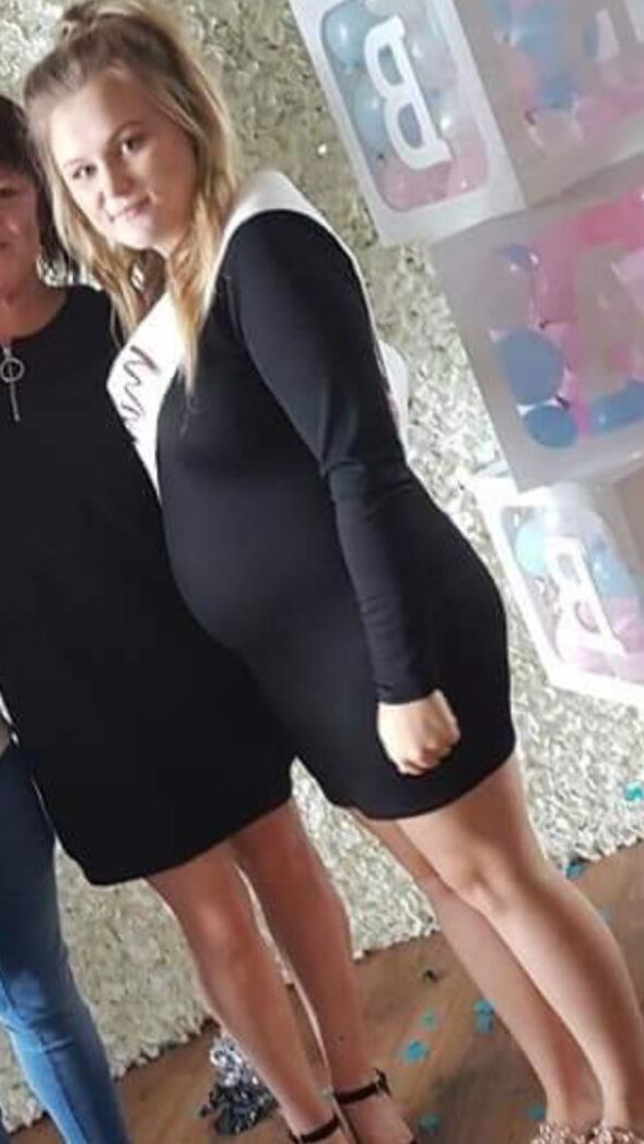 Pregnant teen 71