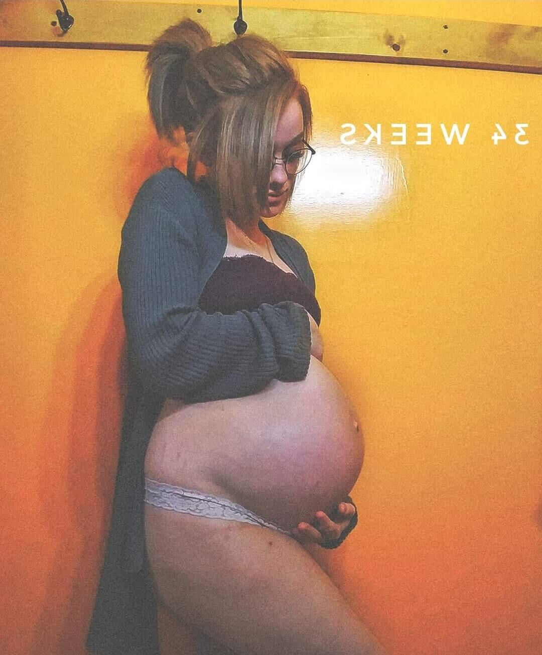 Pregnant teen 70