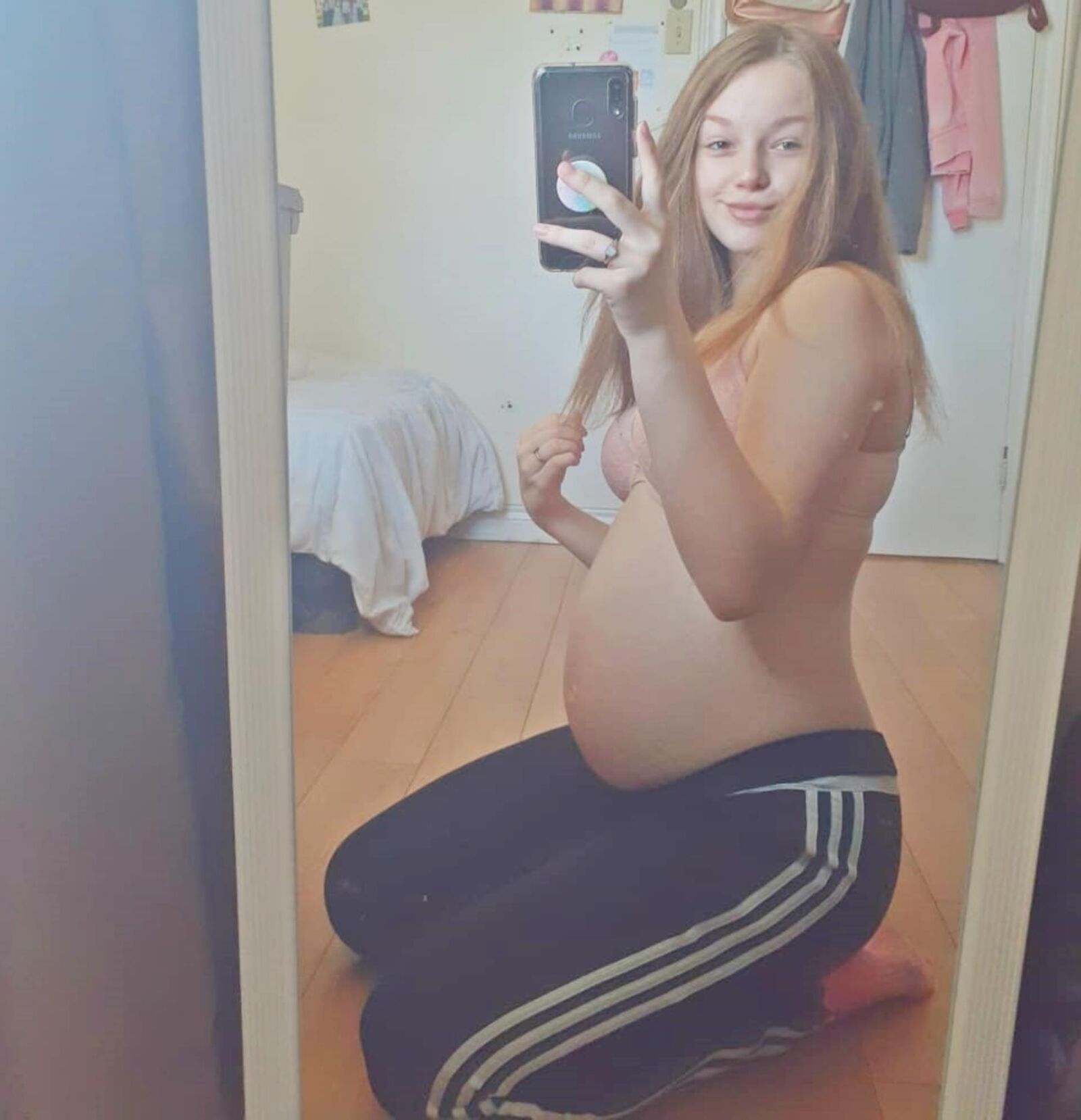 CIANNA, ADOLESCENTE ENCEINTE