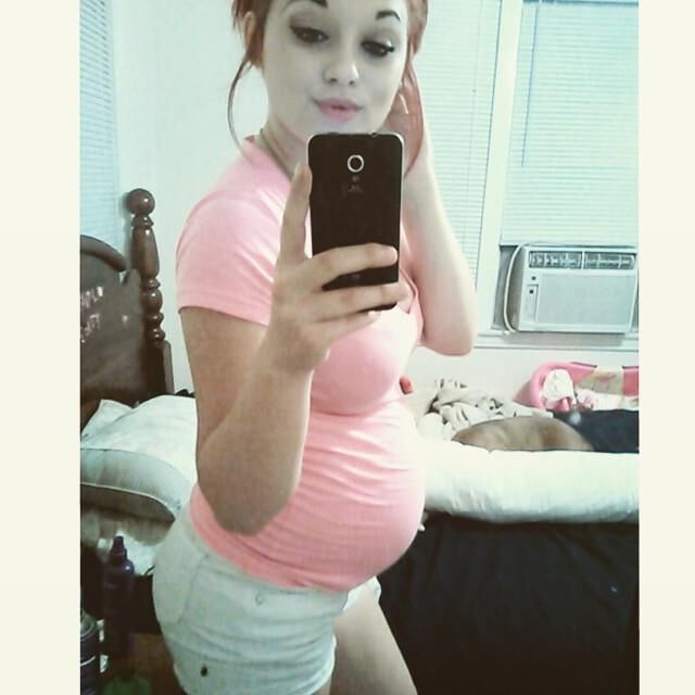 Super Sexy Pregnant Teen!