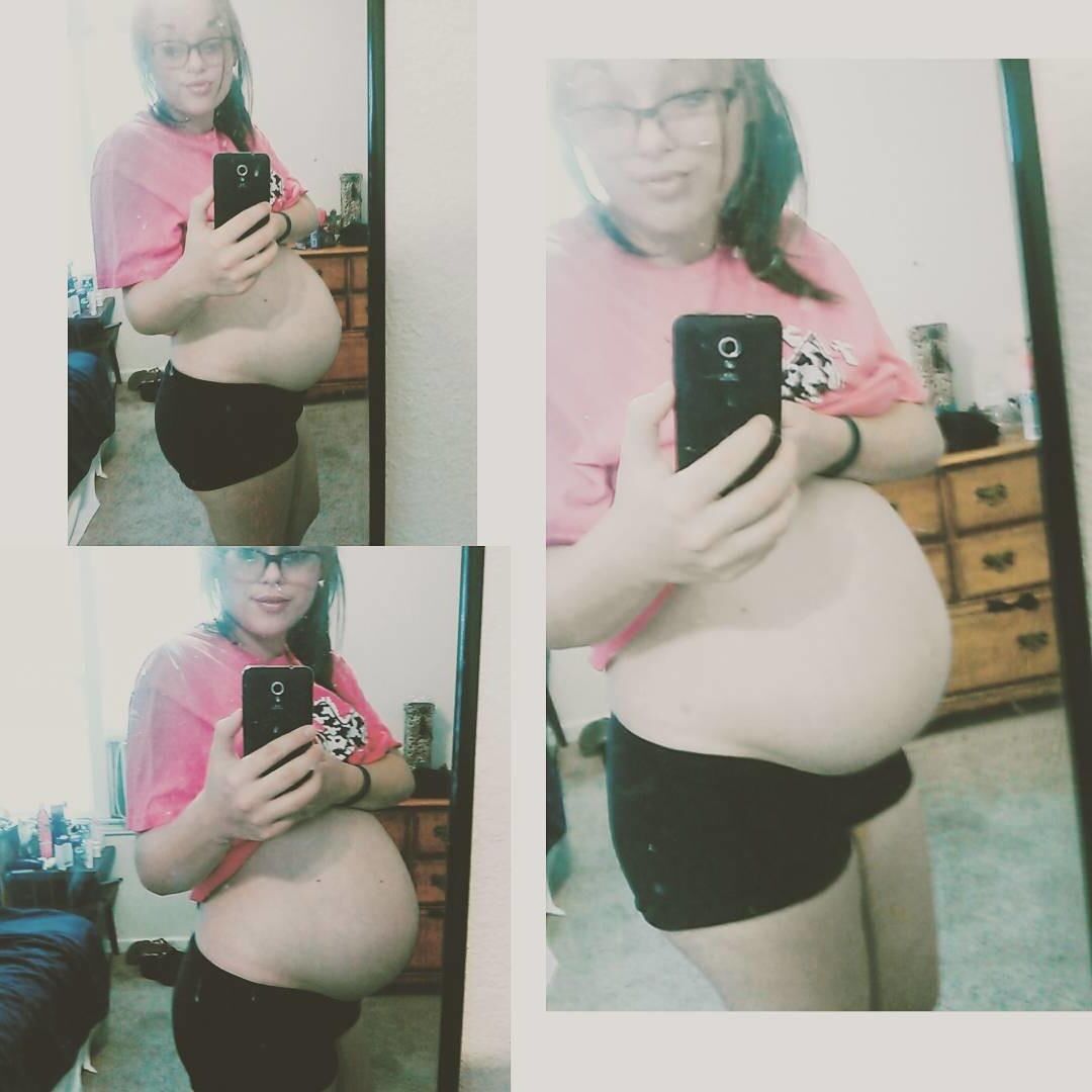 Super Sexy Pregnant Teen!