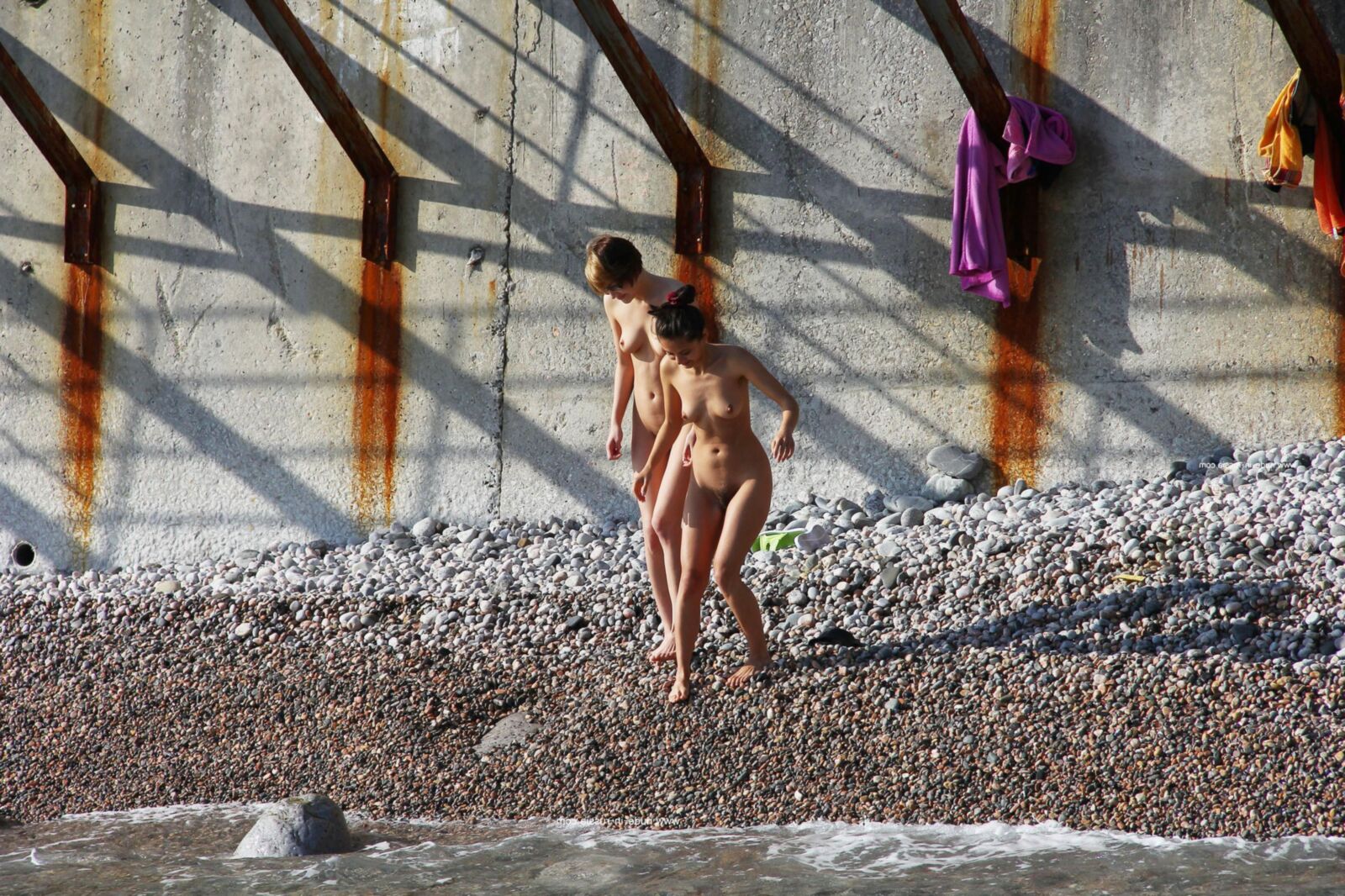 2015_07_07_Nude_In_Russia_Crimea_Cold_Winter_Black_See_Pictures_