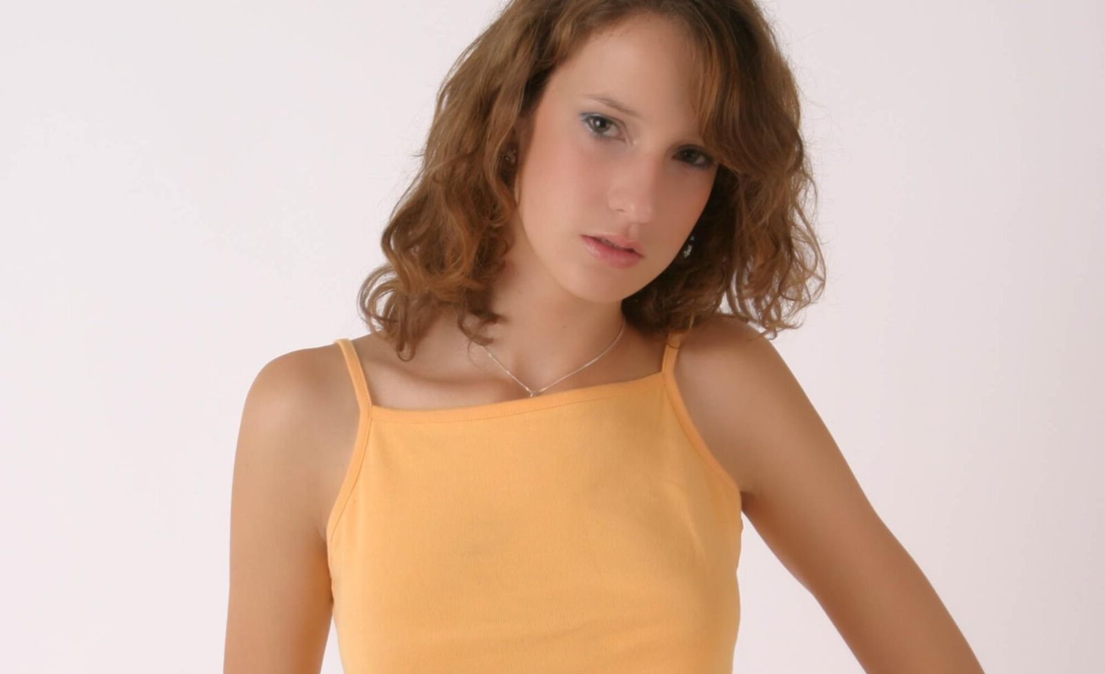 Chica solitaria 0048