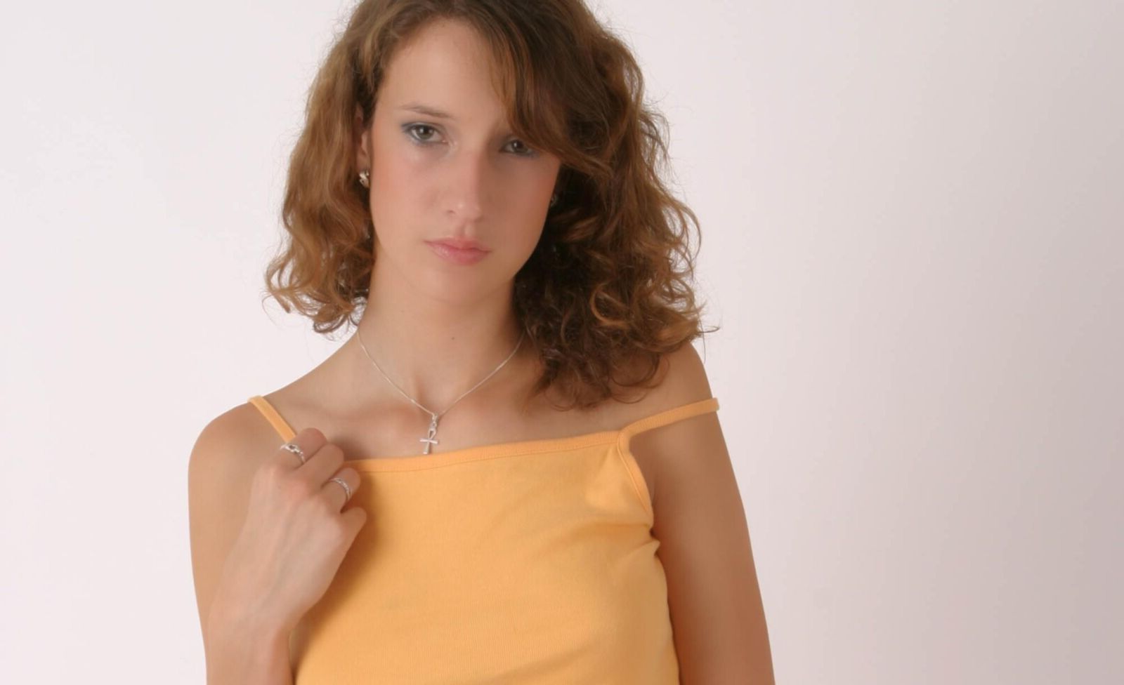 Chica solitaria 0048