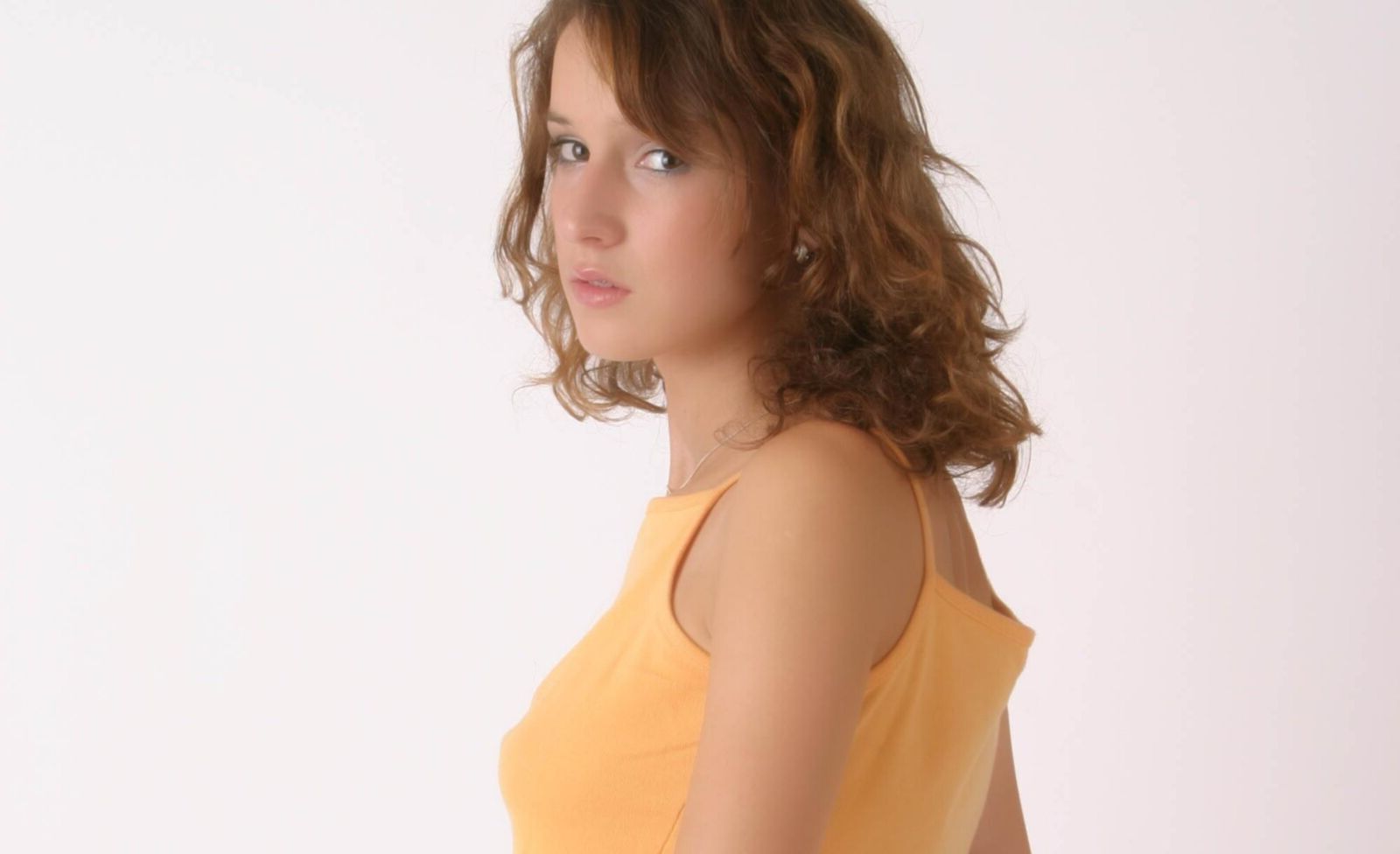 Chica solitaria 0048