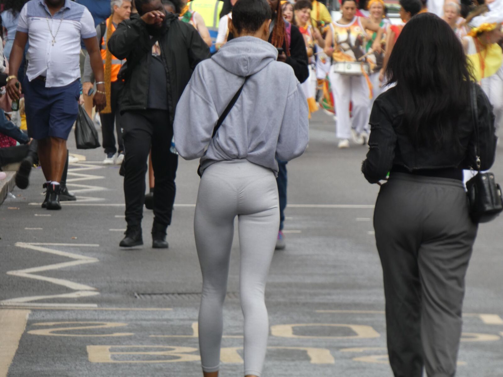 Pert bottom. Creased leggings