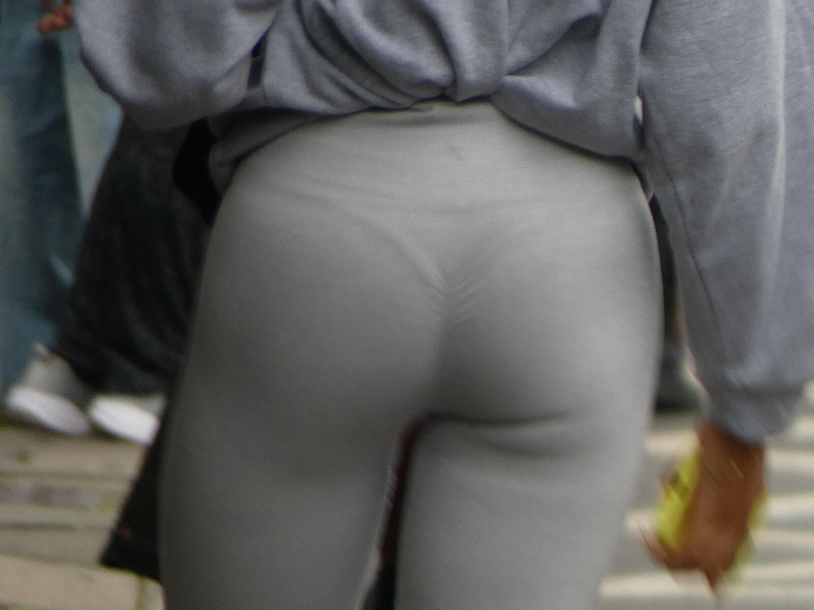 Pert bottom. Creased leggings