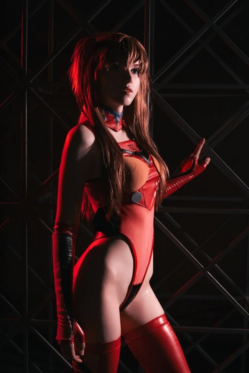 Shirogane (Sasha Holland)   Asuka