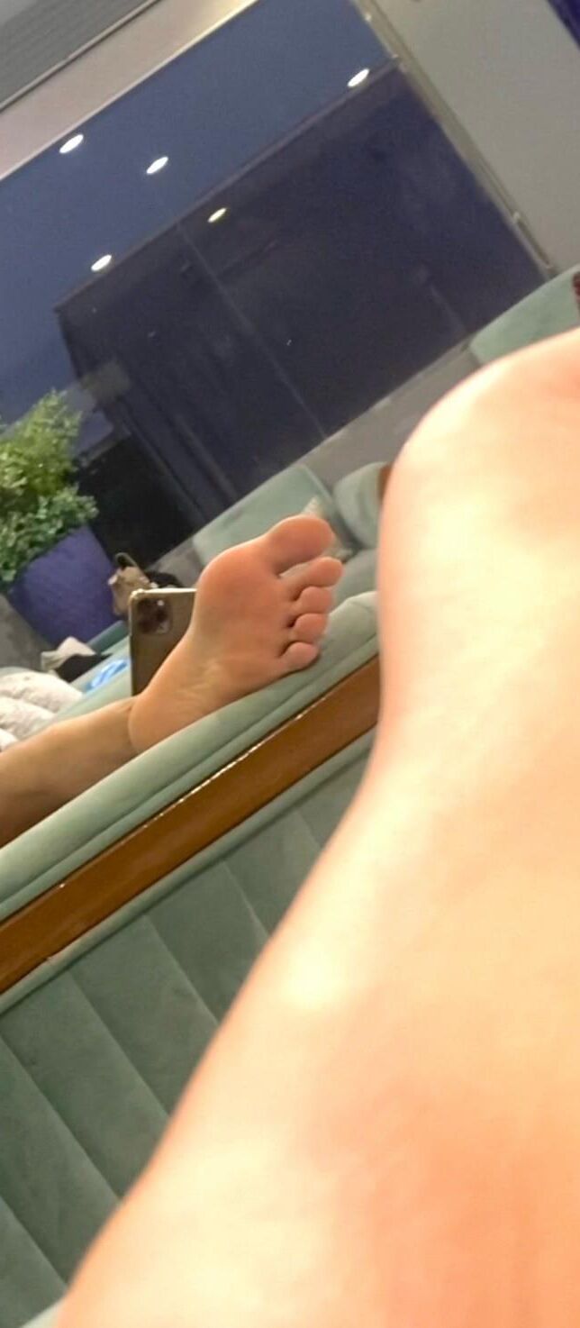 18 twink boy feet