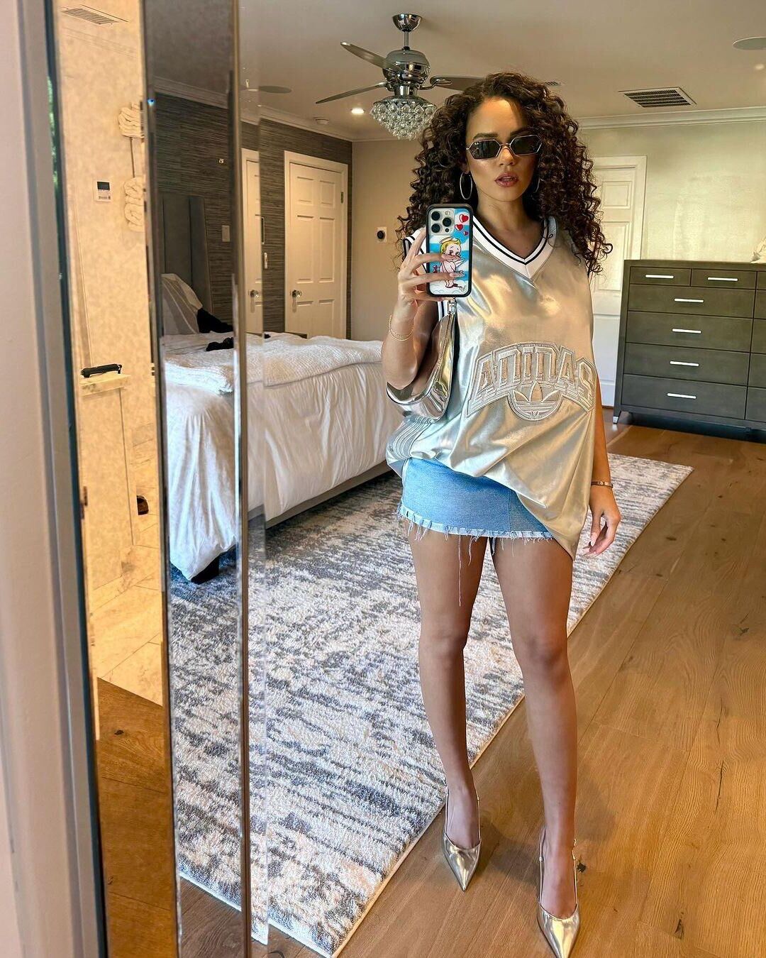 Madison Pettis Bikini Robes Sexy Séance Photo