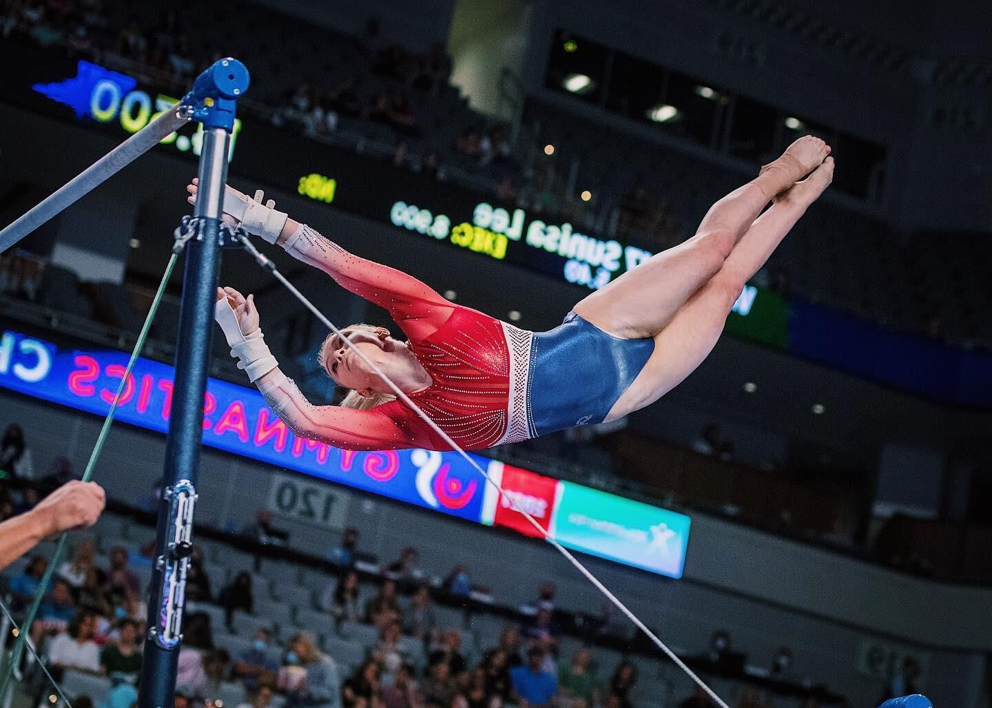 Jade es una gimnasta de cara fresca 1